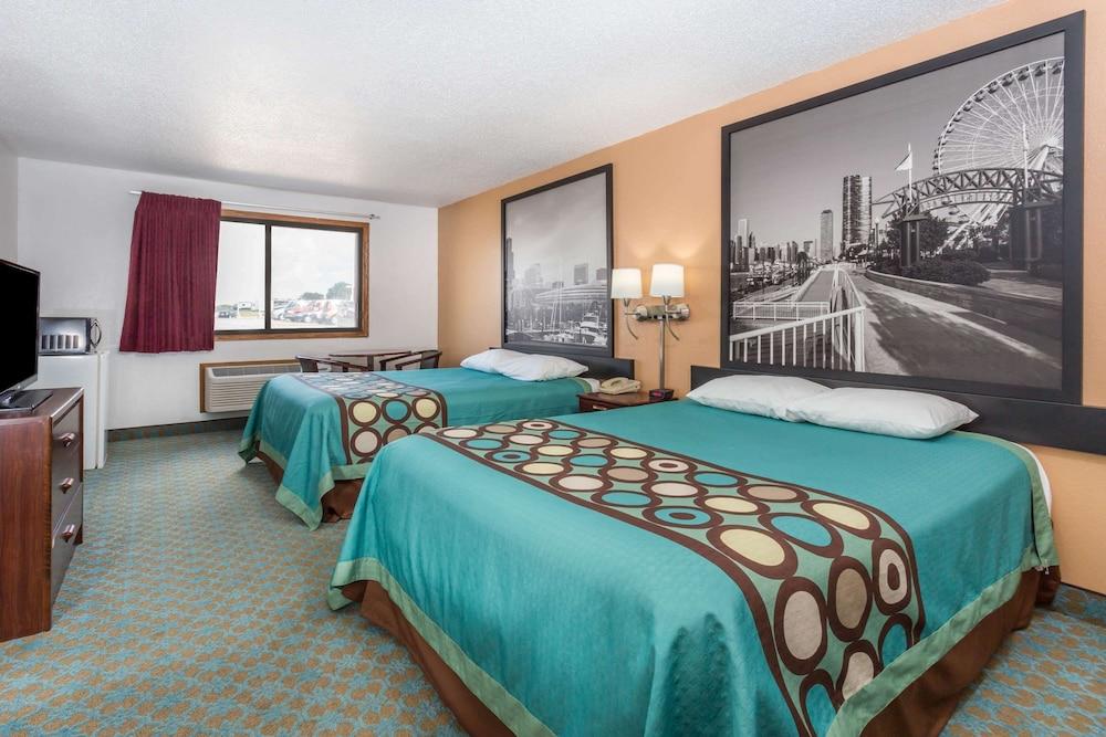 Super 8 by Wyndham Bourbonnais/Kankakee Area photo 5