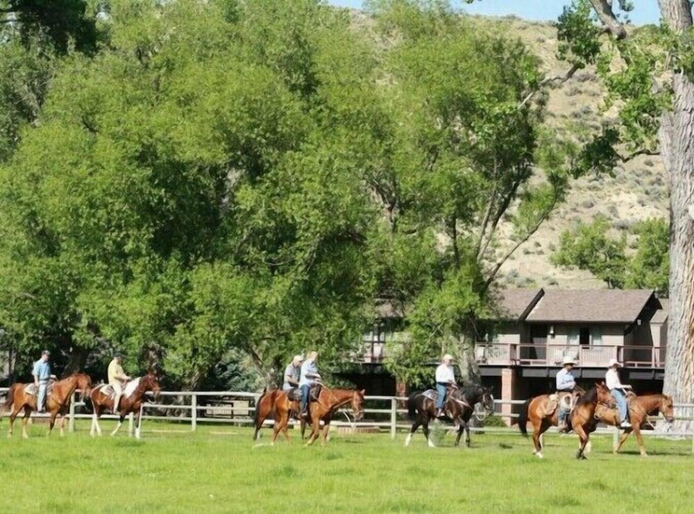 Ranch at Ucross photo 26