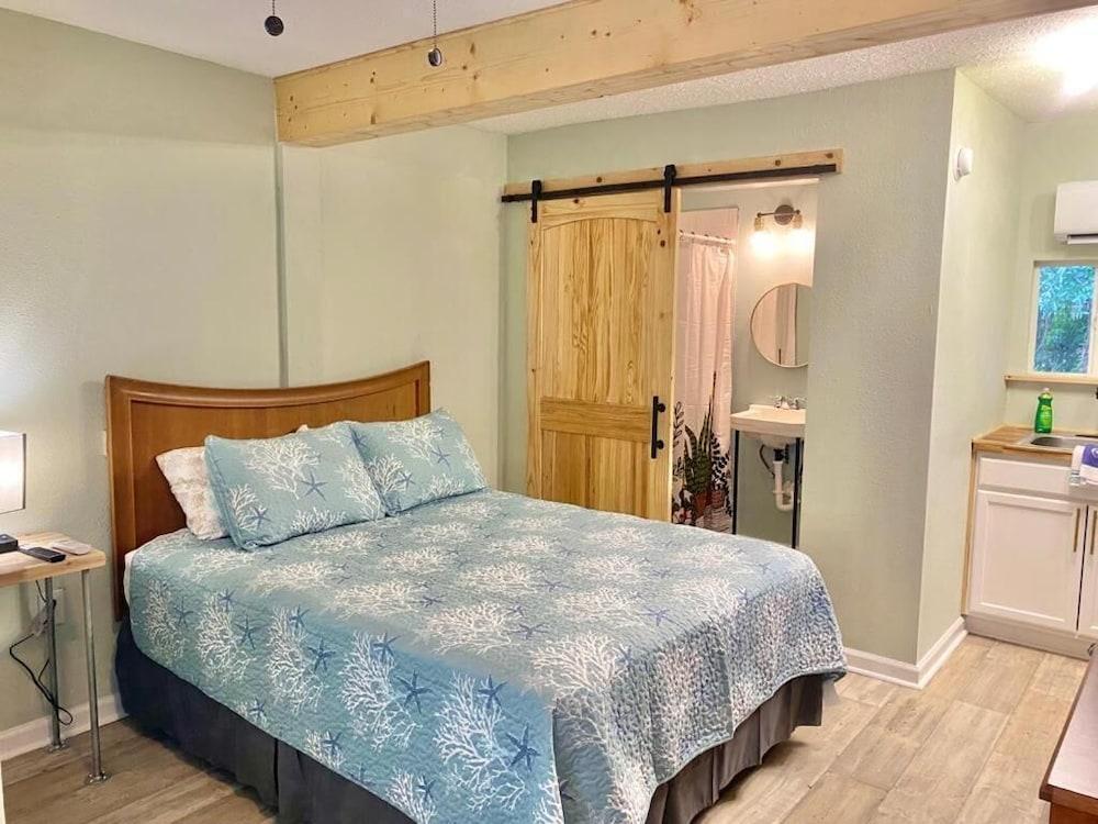 The Panacea Motel photo 7