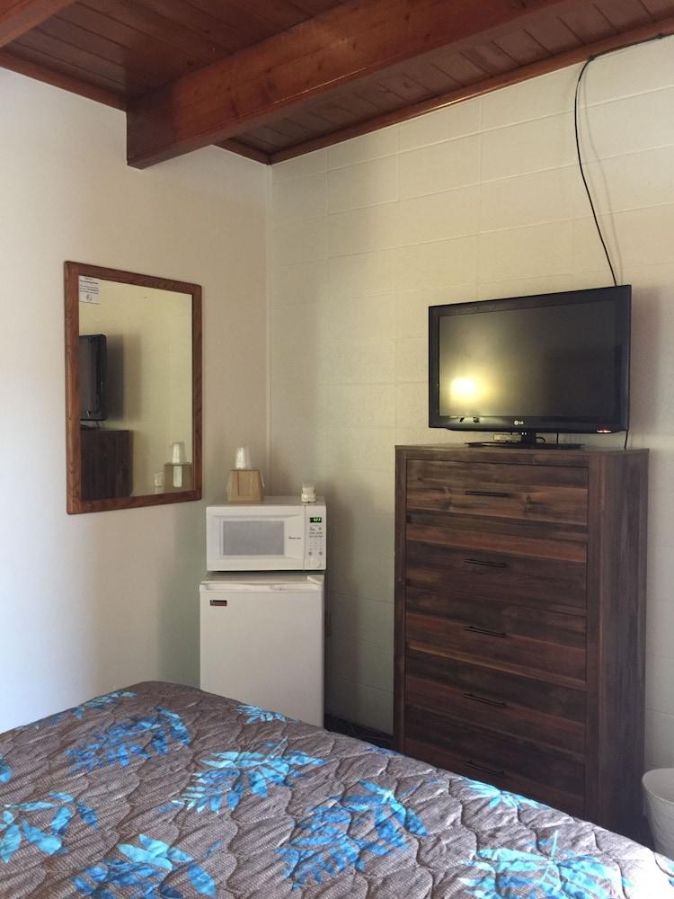 Lazy U Motel photo 12
