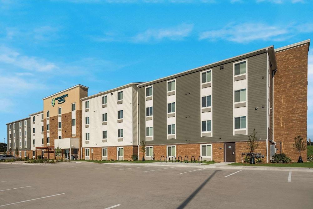 Woodspring Suites Milwaukee - Menomonee Falls photo 36