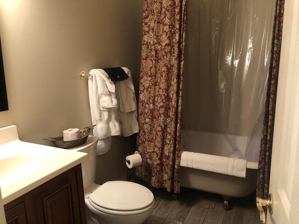 Talbott Inn photo 96