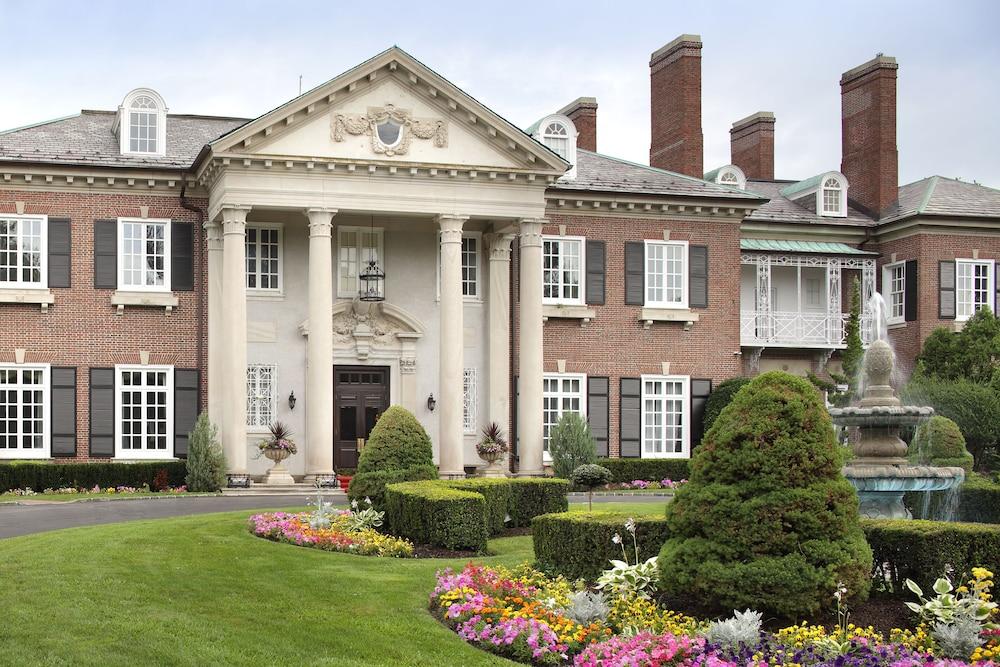 The Mansion at Glen Cove photo 1