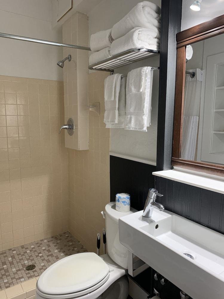 Blue Star Motel photo 46