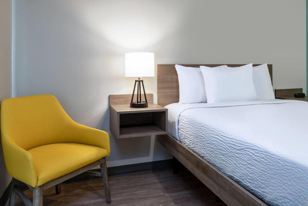 Echo Suites Extended Stay by Wyndham Atlanta-Conyers photo 7