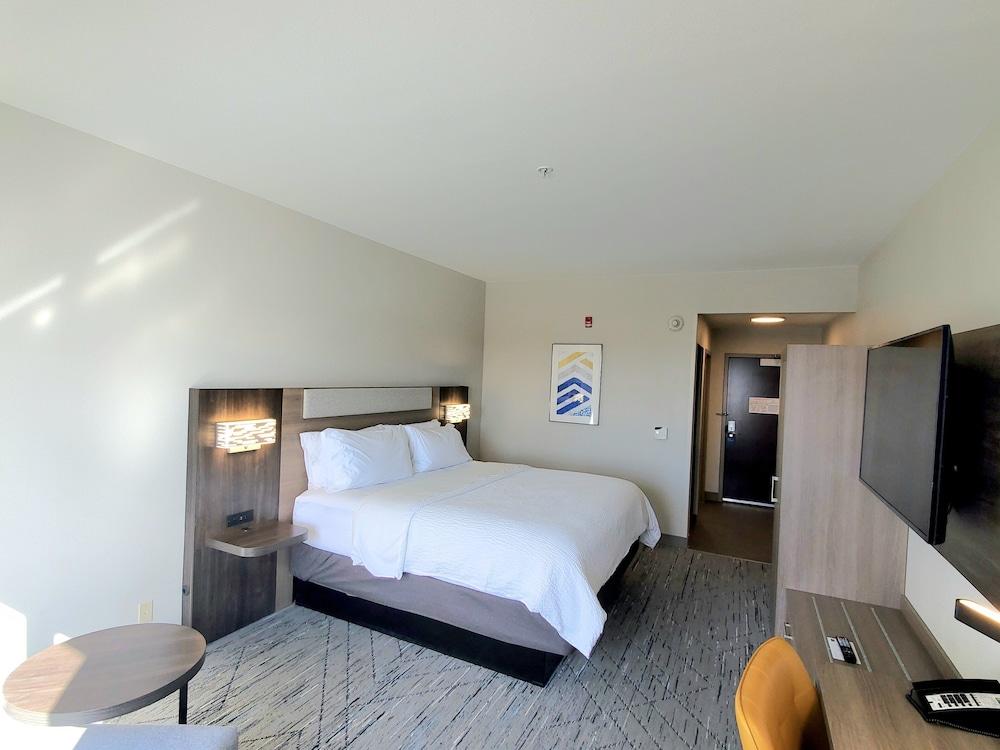 Holiday Inn Express & Suites El Paso West by IHG photo 31