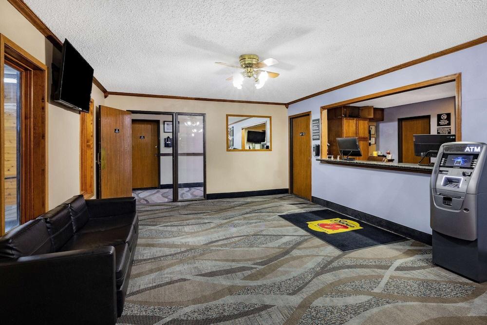 Super 8 by Wyndham Valentine NE photo 2