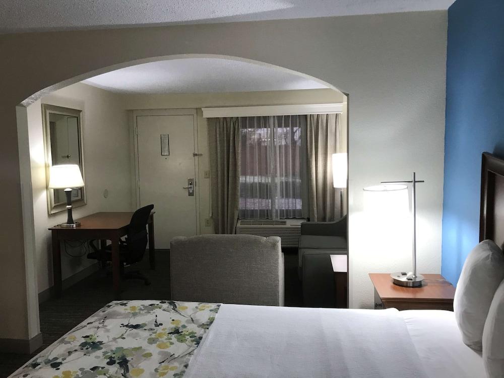 Best Western Inn & Suites - Monroe photo 6