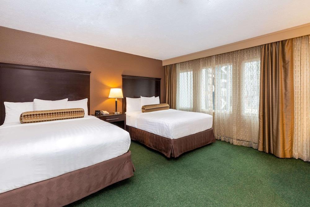 La Quinta Inn & Suites by Wyndham Seattle Downtown photo 10