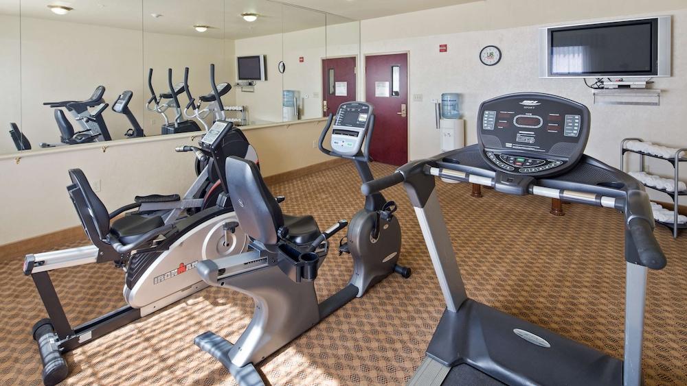 SureStay Plus Hotel by Best Western Quanah photo 11