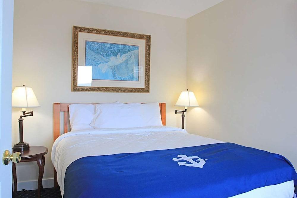 Fishermans Wharf Inn photo 60