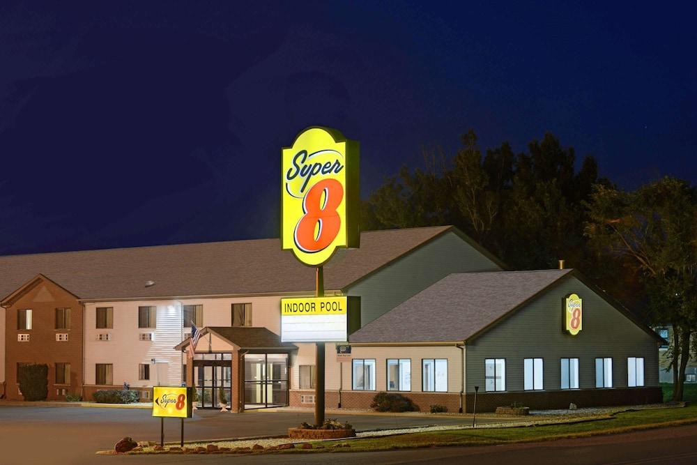 Super 8 by Wyndham Fairfield — hotel in Fairfield