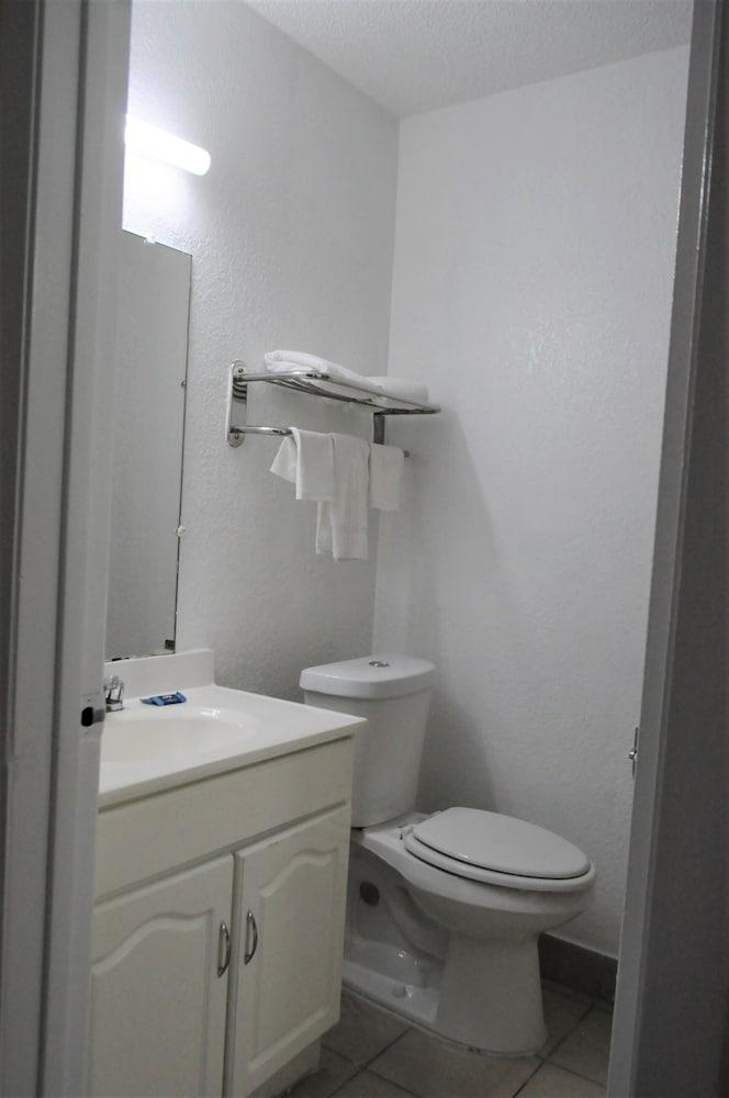 Apm Inn and Suite photo 42