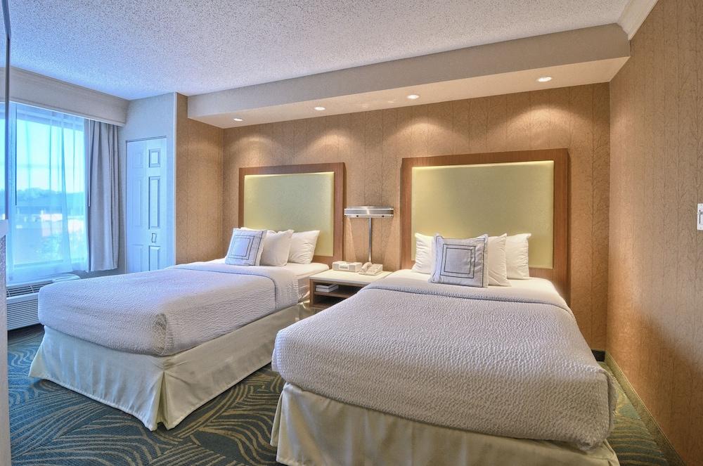 SpringHill Suites Detroit Southfield photo 5