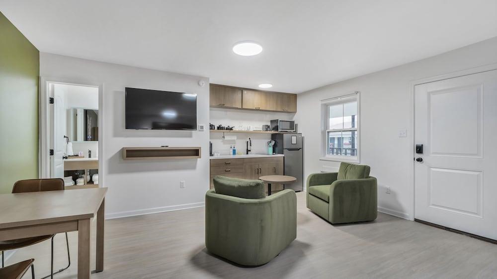 Redamo Suites photo 16