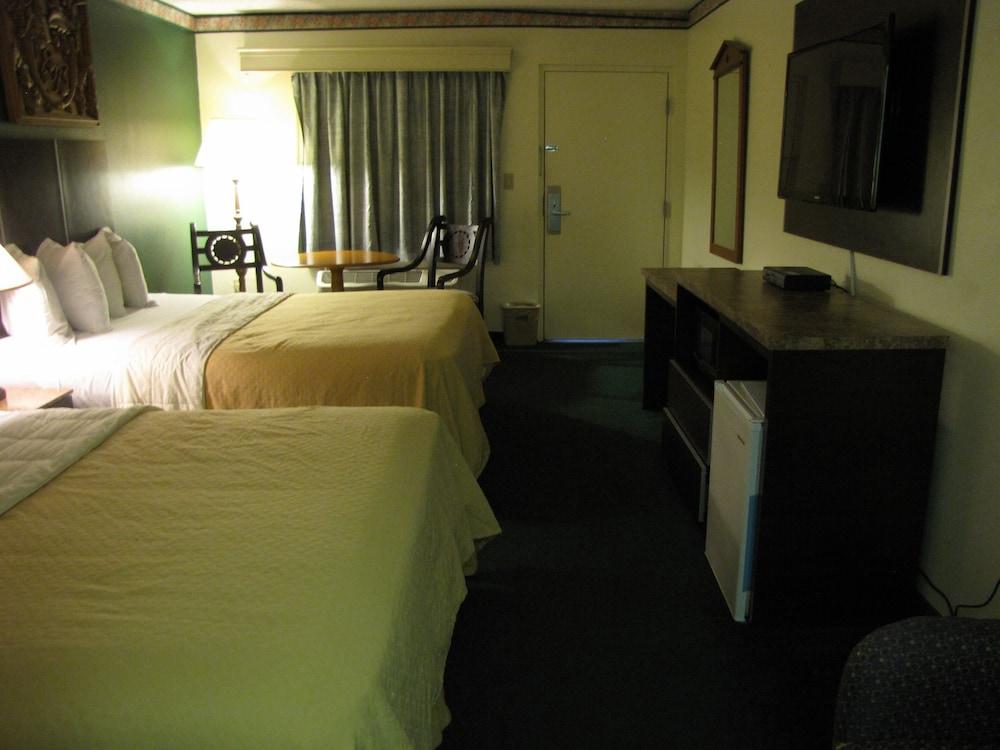 Budget Host Inn photo 5