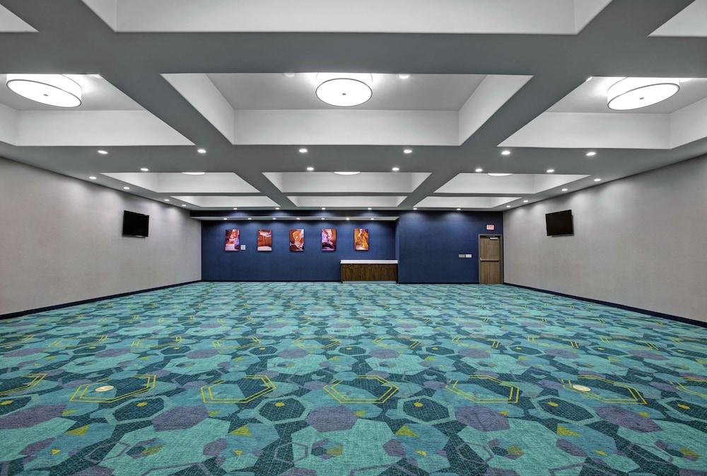 Hampton Inn Weslaco photo 31