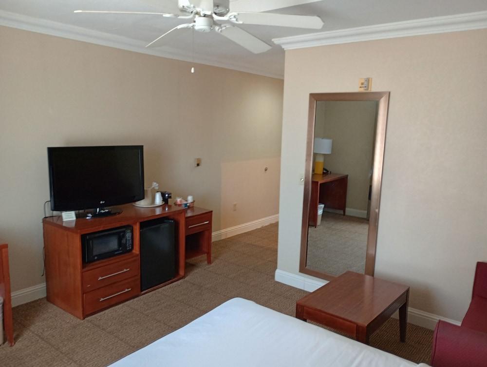 SAMIR Stay at NW Expressway photo 42