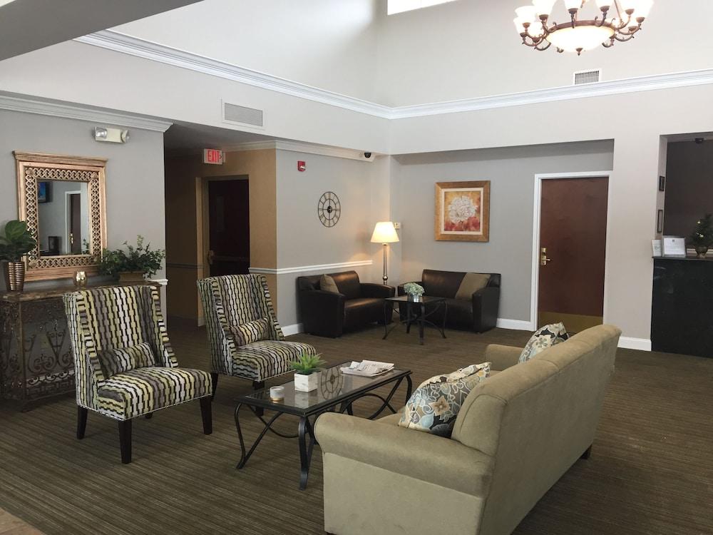 Belvedere Inn photo 10
