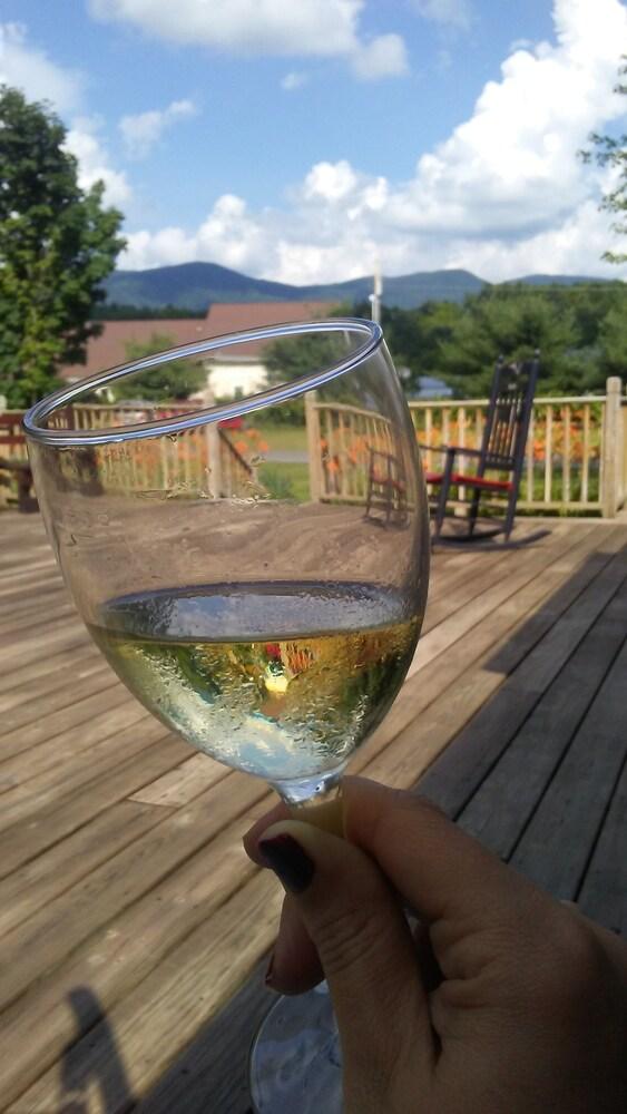 The Cabins at Autumn Mountain Winery photo 9