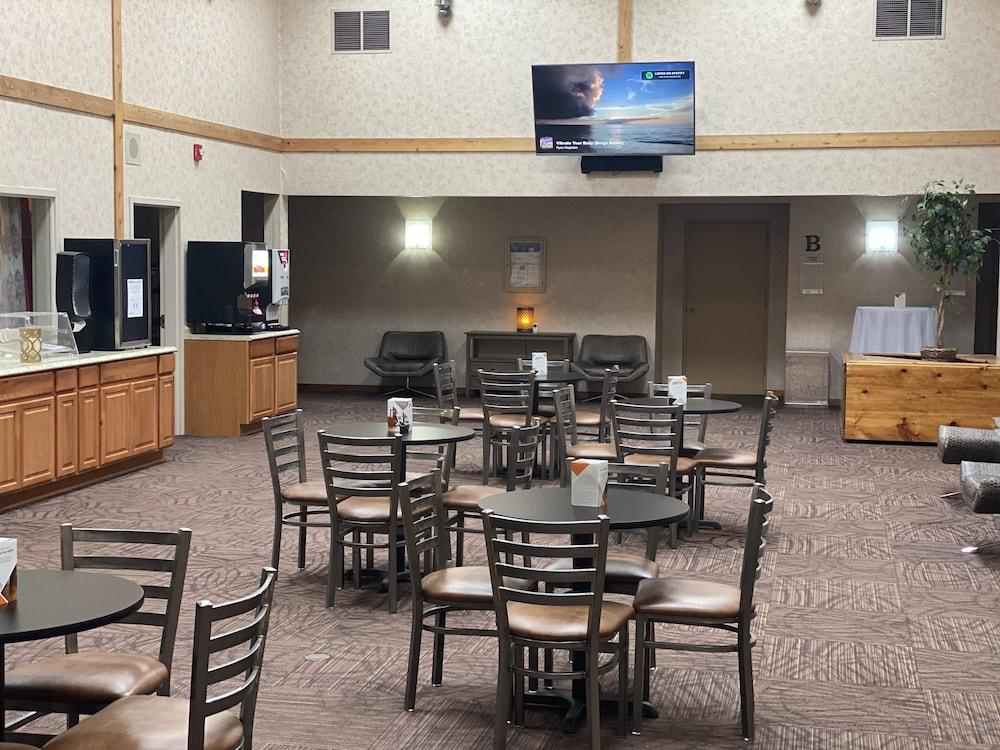 Quality Inn Frontier at U.S. Hwy 30 photo 16