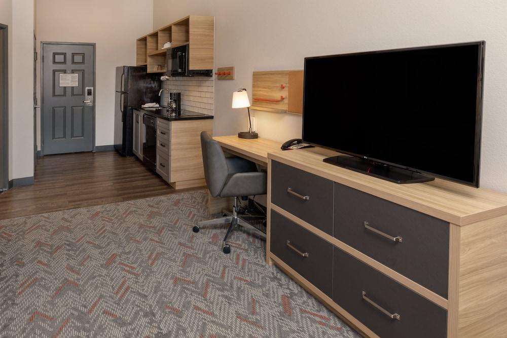 Candlewood Suites Mount Pleasant by IHG photo 19