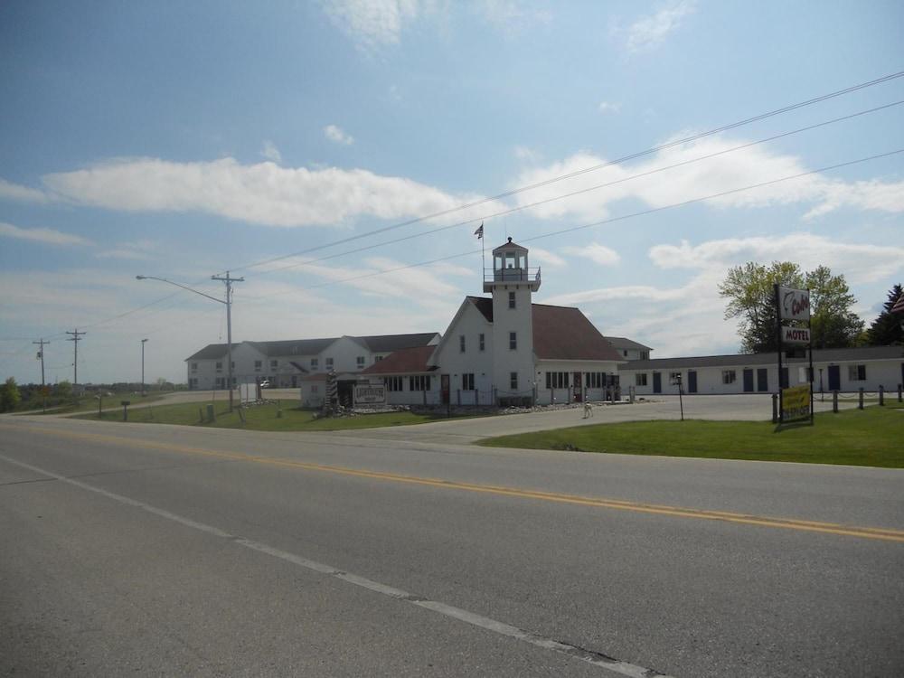 Coho Motel and Suites photo 33
