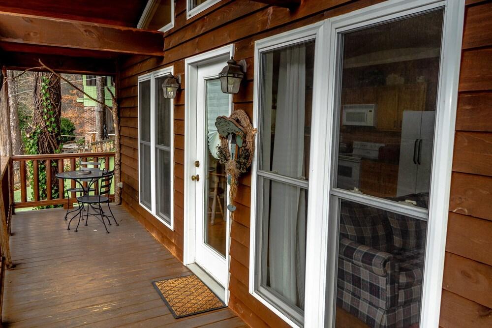 The Chimney Rock Inn & Cottages photo 91