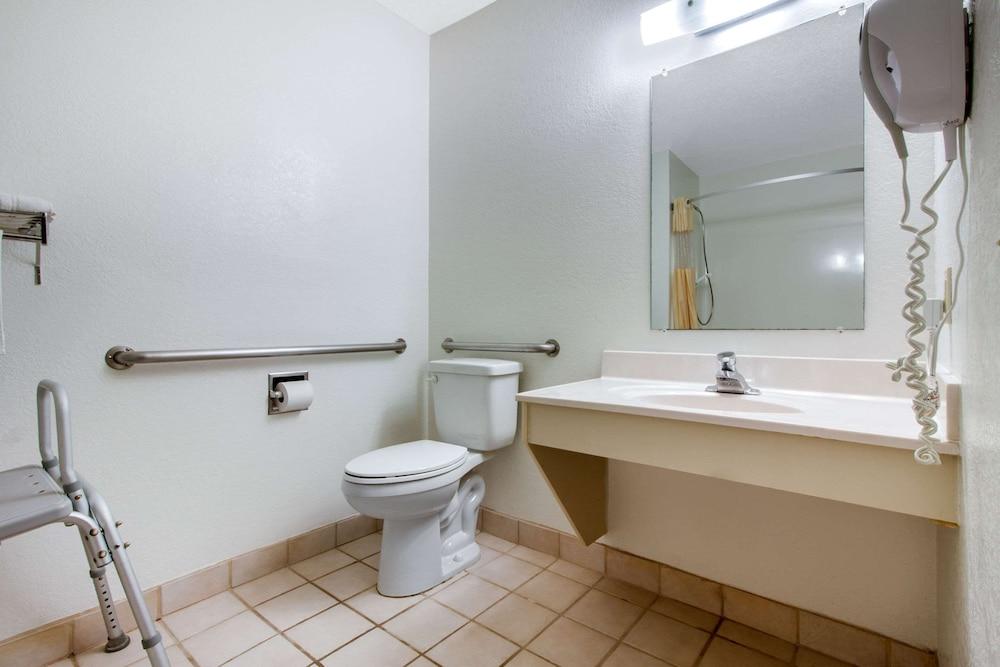 Econo Lodge Oacoma - Chamberlain West photo 48