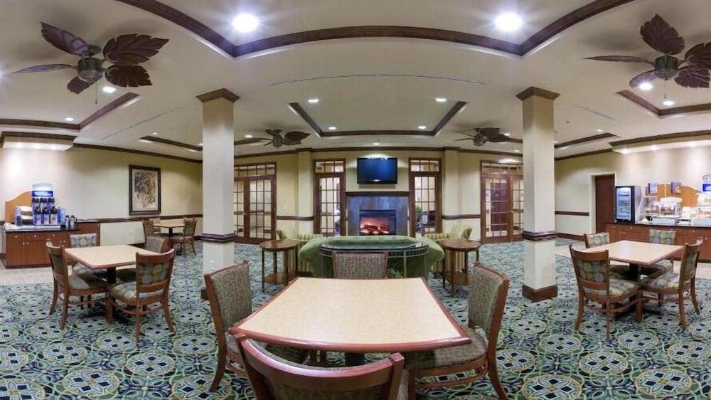Holiday Inn Express & Suites Millington by IHG photo 23