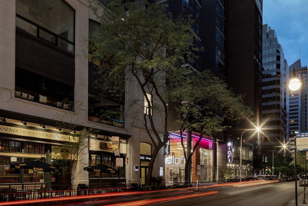 Aloft Chicago Mag Mile photo 38