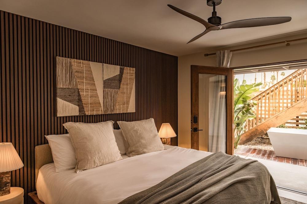 Terra Palm Springs photo 2