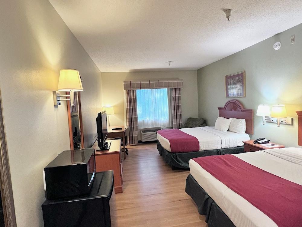 Americas Best Value Inn Wiggins photo 21