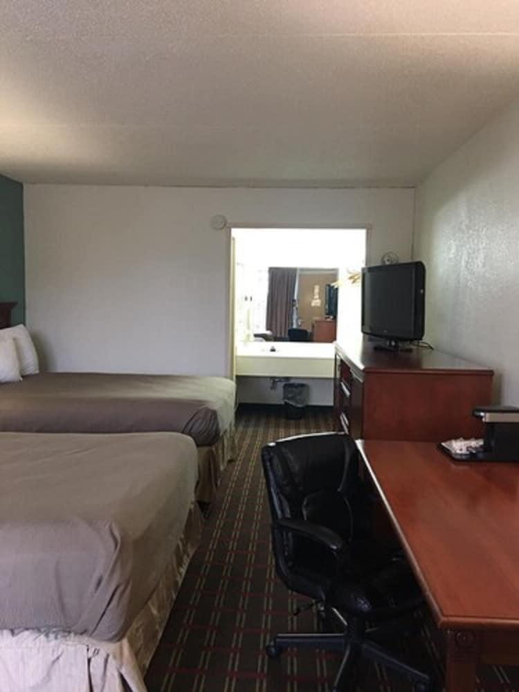 Fiddler's Inn photo 10
