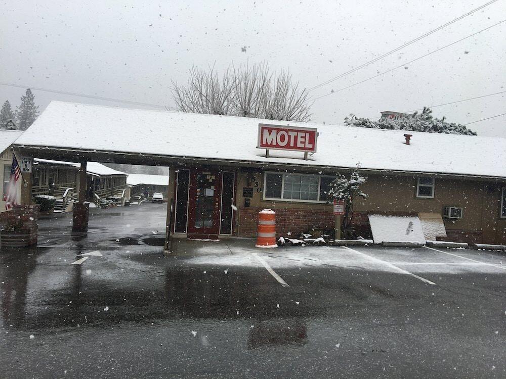 Colfax Motorlodge photo 6