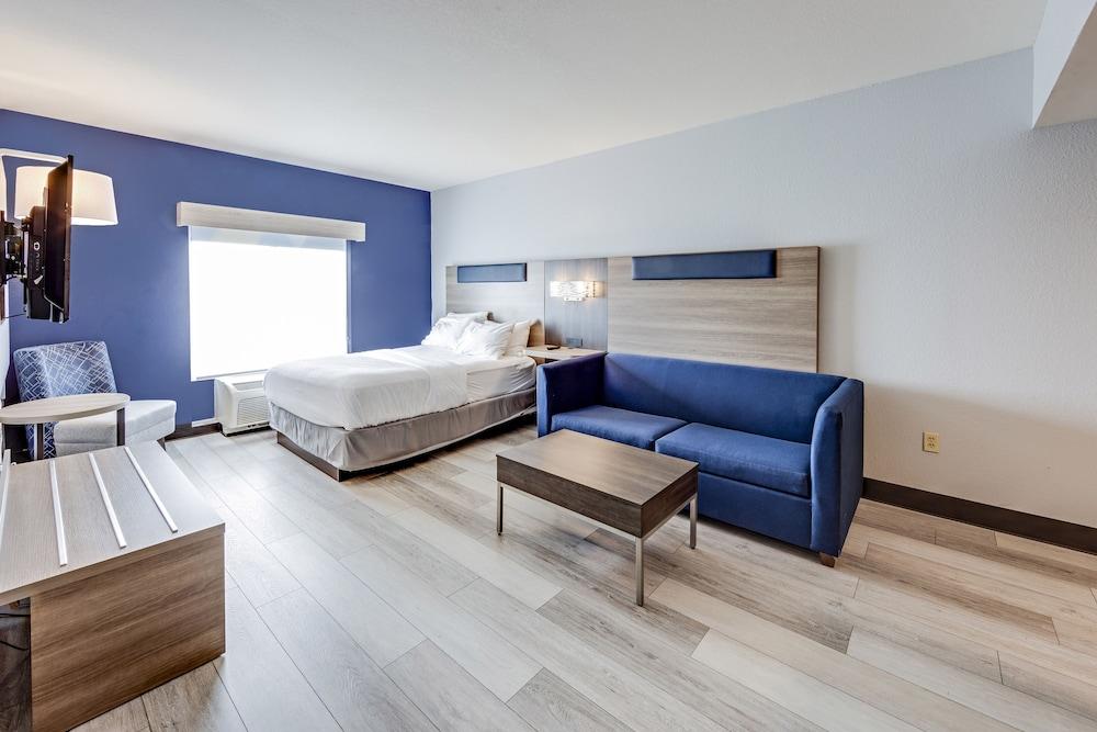 Holiday Inn Express Hotel & Suites Columbus Univ Area - Osu by IHG photo 15