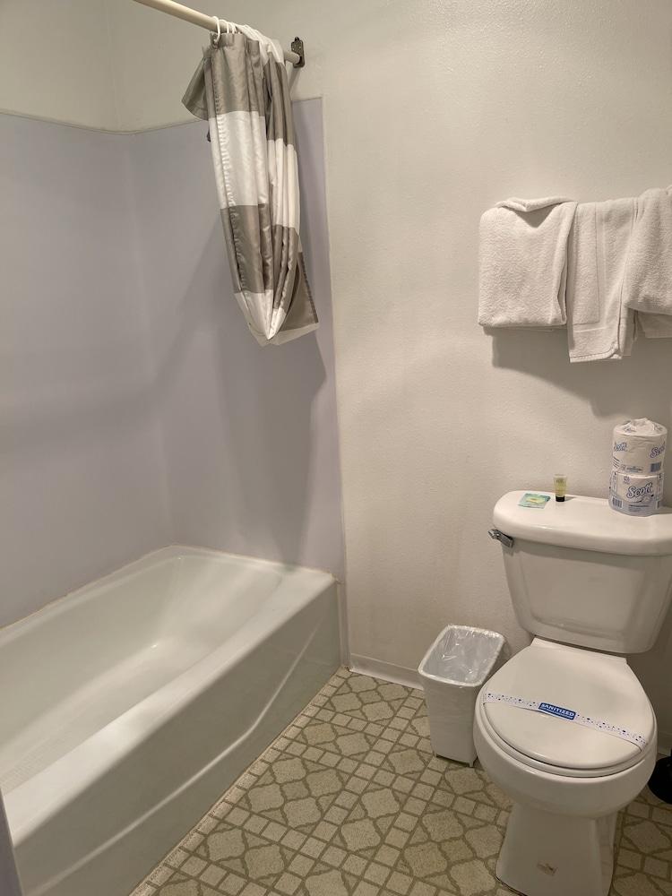 Kootenai Valley Motel photo 44