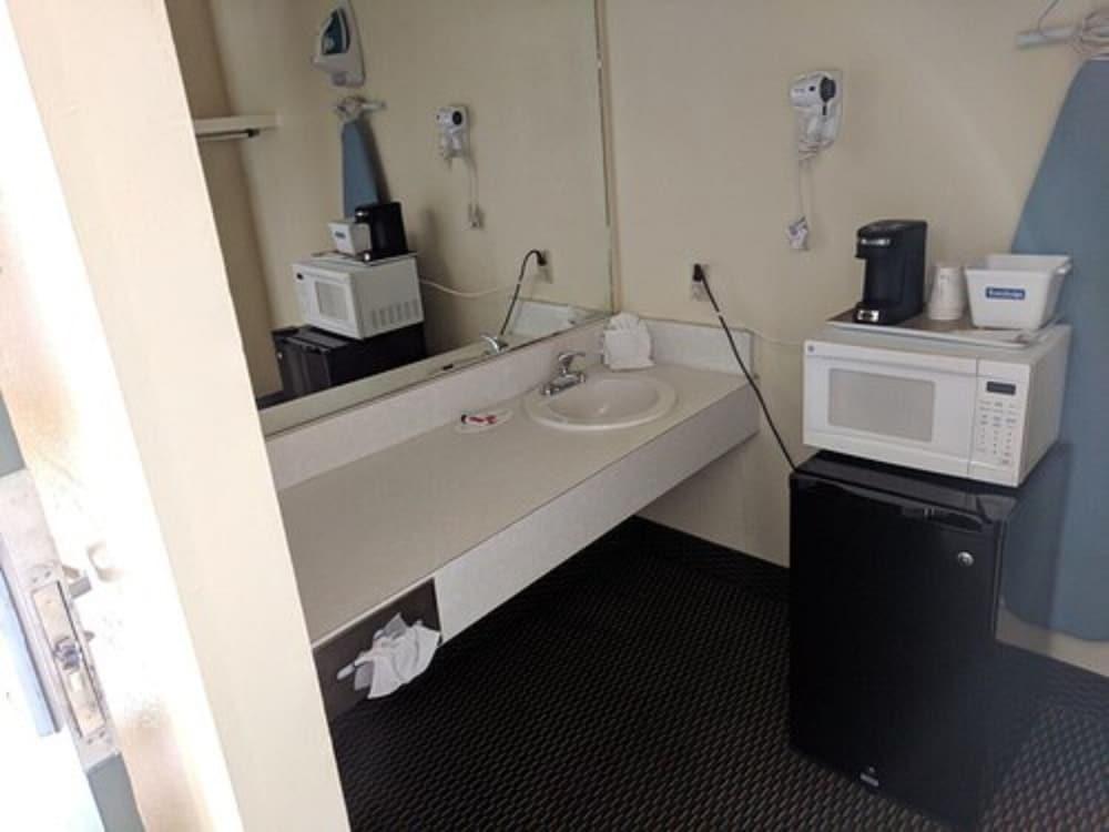 Travelodge by Wyndham Clovis photo 39