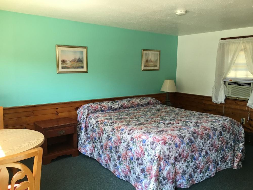 Bass River Motel photo 22