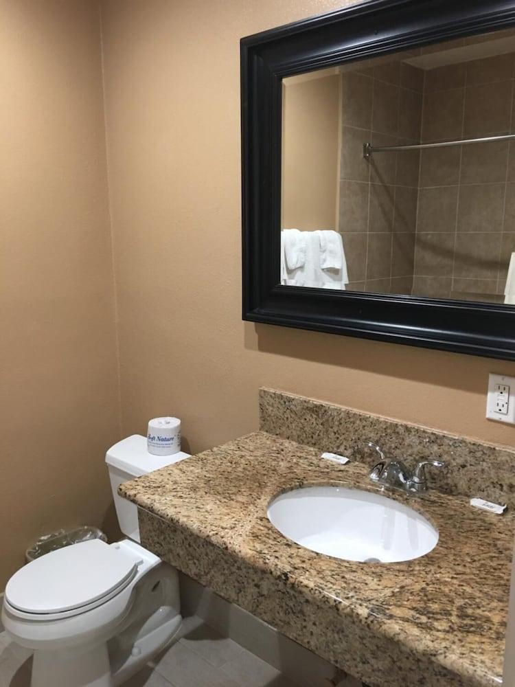 Budget Inn photo 28