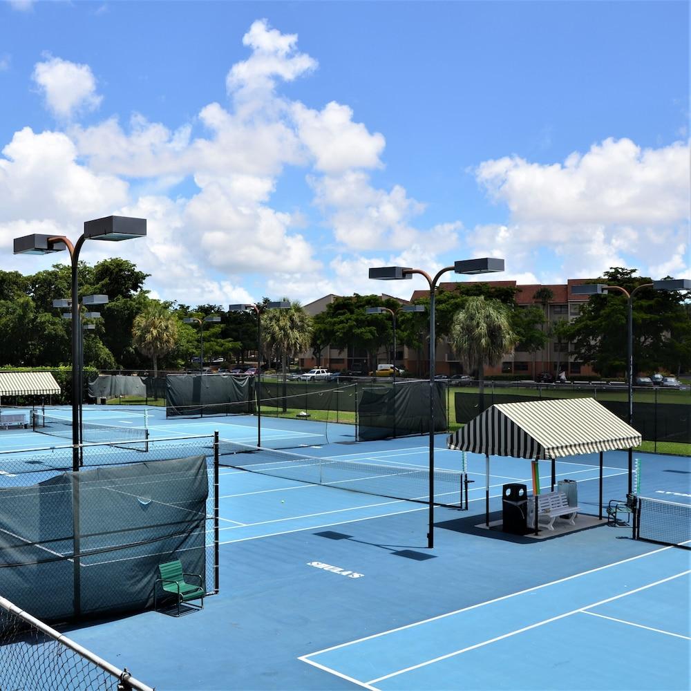 Miami Lakes Hotel photo 46