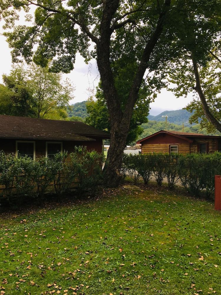 Smoky View Cottages & RV Resorts photo 3