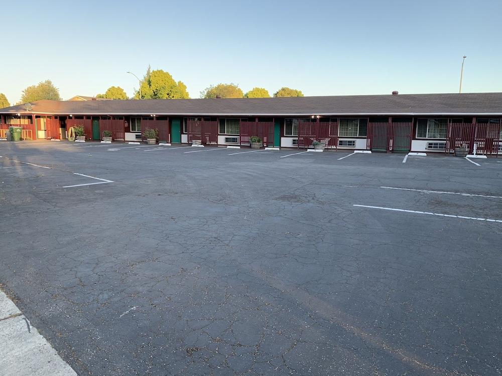 Pacheco Pass Motel photo 28