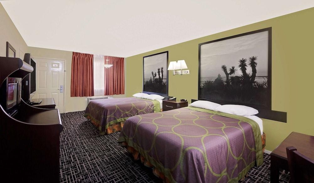 Super 8 by Wyndham Corpus Christi Northwest photo 3