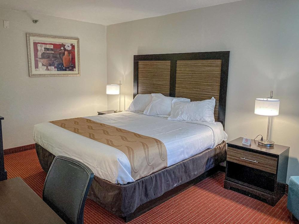 Motel 6 Elkhart, IN photo 11