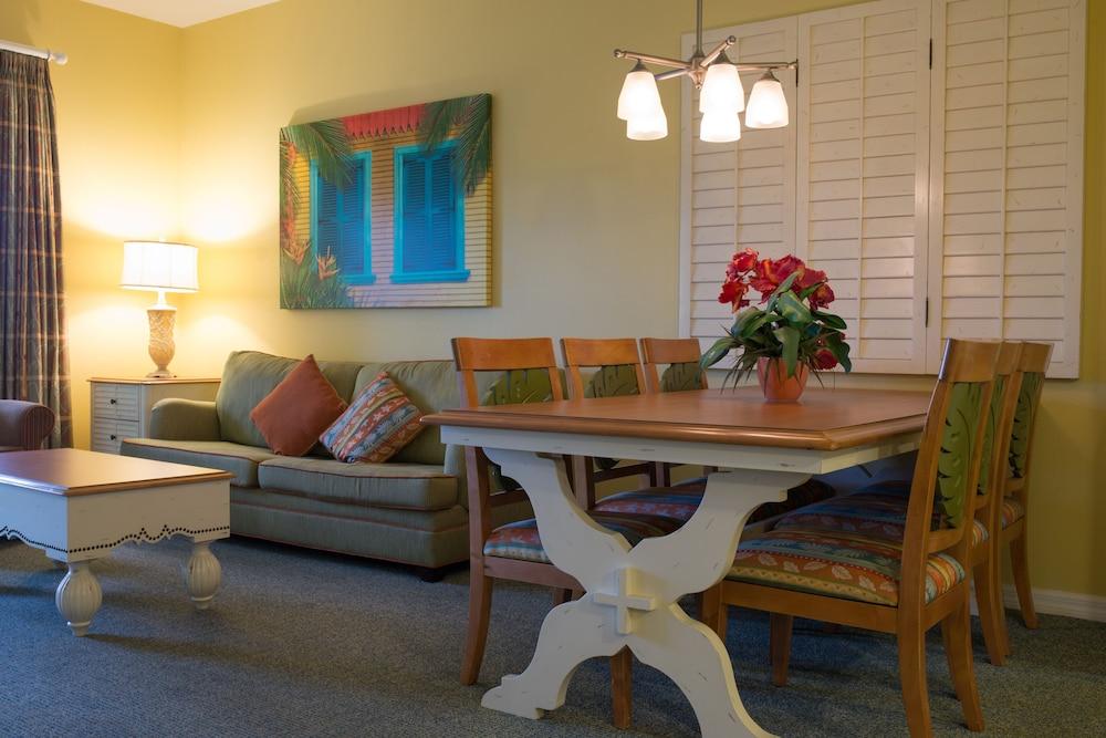 Barefoot Suites photo 14