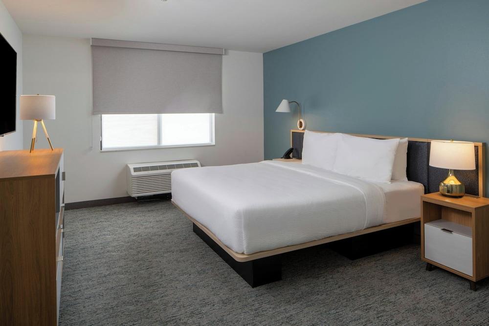 Towneplace Suites By Marriott Surprise Prasada photo 4