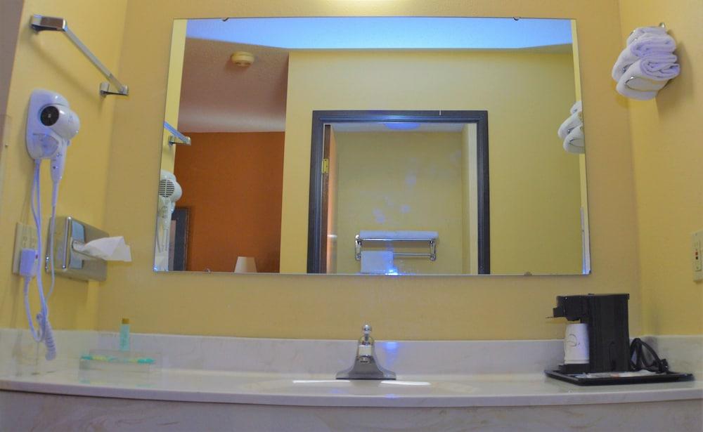 Old Towne Motel photo 43