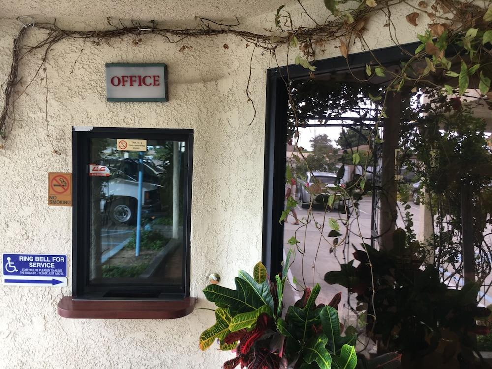 Bellflower Travel Inn photo 38