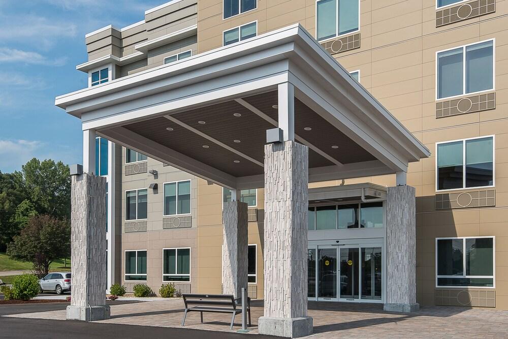 Holiday Inn Express & Suites Norwood-Boston Area by IHG photo 26